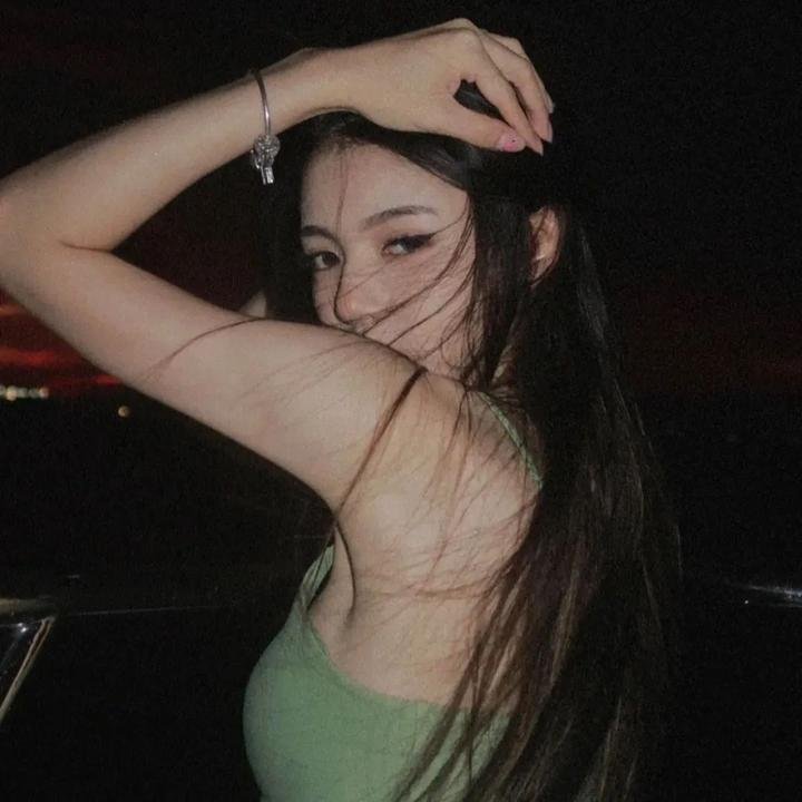 伯尼海报