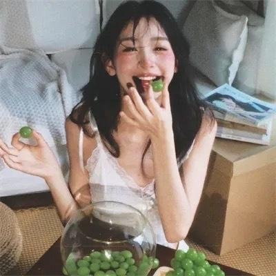 闺蜜室友海报