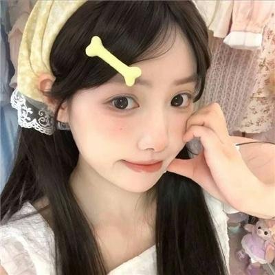 应援团少女海报